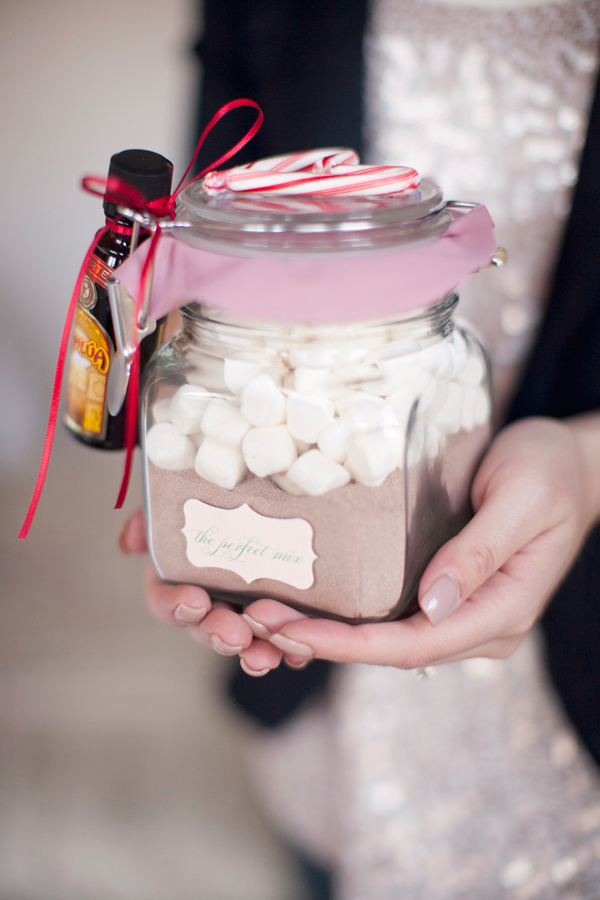 A small collection of my favorite gift wrapping ideas including this adult hot chocolate by Hey Gorgeous.